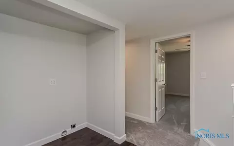 219 E Dudley St, Maumee, OH 43537 photo 30