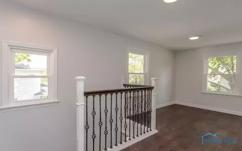 219 E Dudley St, Maumee, OH 43537 photo 27