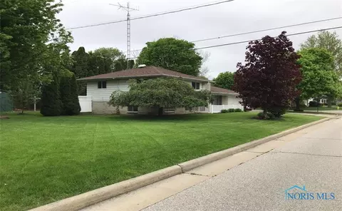 703 Walnut St, Archbold, OH 43502 photo 3