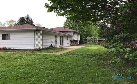 703 Walnut St, Archbold, OH 43502 photo 4