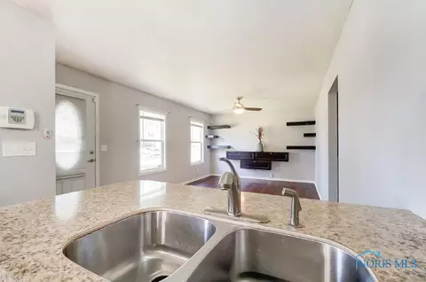 3638 Willow Run Dr, Toledo, OH 43607 photo 7