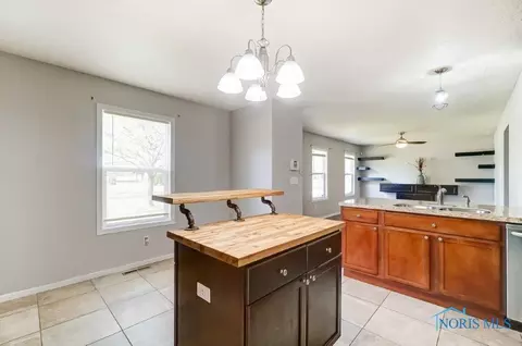 3638 Willow Run Dr, Toledo, OH 43607 photo 5