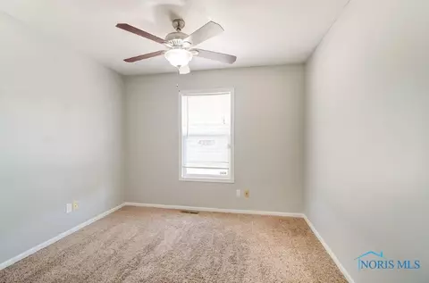 3638 Willow Run Dr, Toledo, OH 43607 photo 17