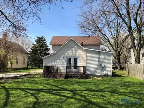 315 S Walnut St, Bryan, OH 43506 photo 3