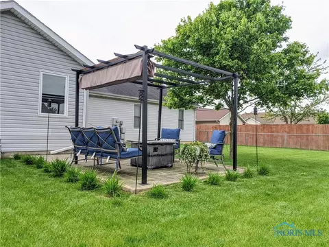162 Union Place Dr, Bryan, OH 43506 photo 7