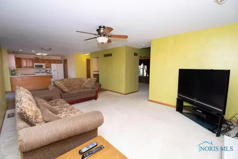 511 Cranberry E, Findlay, OH 45840 photo 4
