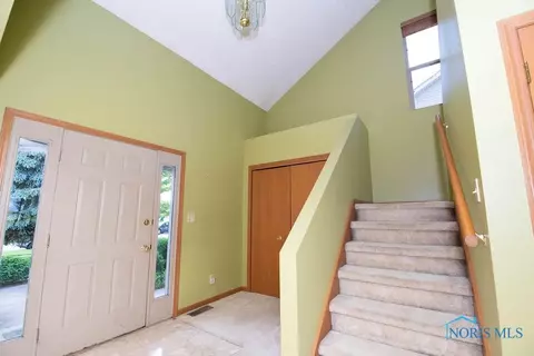 511 Cranberry E, Findlay, OH 45840 photo 2