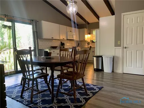 2020 Circle Dr, Toledo, OH 43607 photo 12