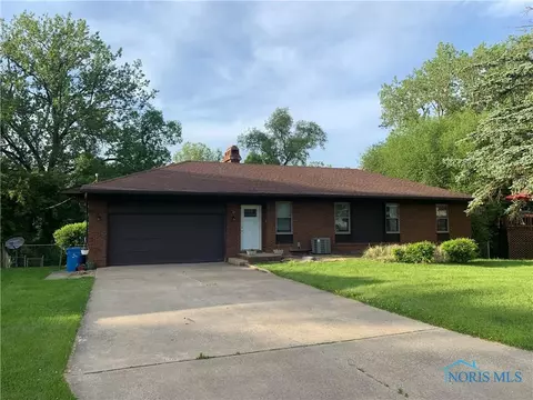 2020 Circle Dr, Toledo, OH 43607 photo 1