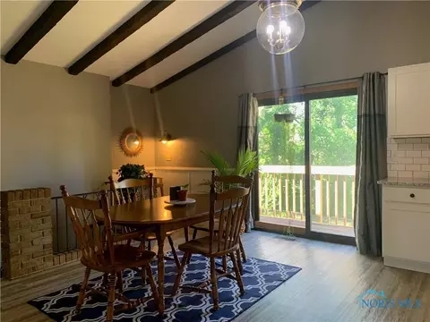 2020 Circle Dr, Toledo, OH 43607 photo 8