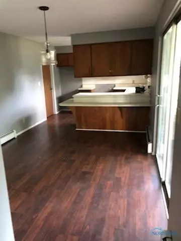 711 E North St, West Unity, OH 43570 photo 8