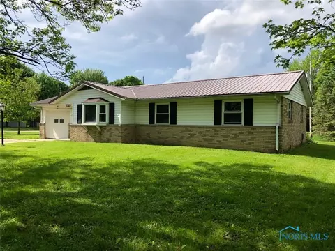 711 E North St, West Unity, OH 43570 photo 2