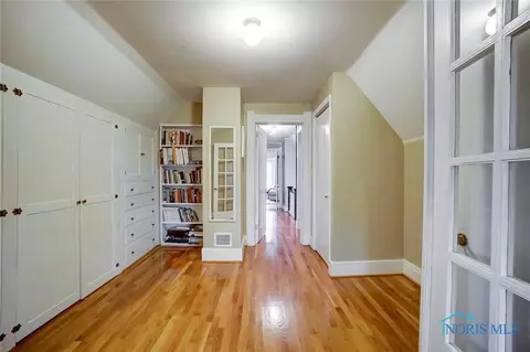 124 E Harrison St, Maumee, OH 43537 photo 24
