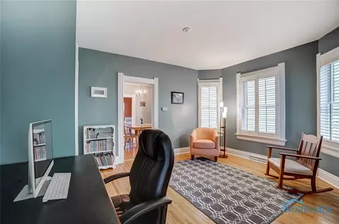124 E Harrison St, Maumee, OH 43537 photo 10