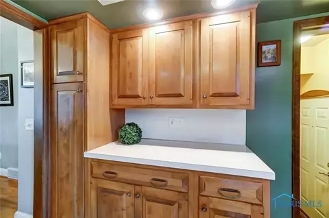 124 E Harrison St, Maumee, OH 43537 photo 21