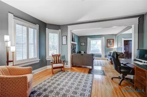 124 E Harrison St, Maumee, OH 43537 photo 12