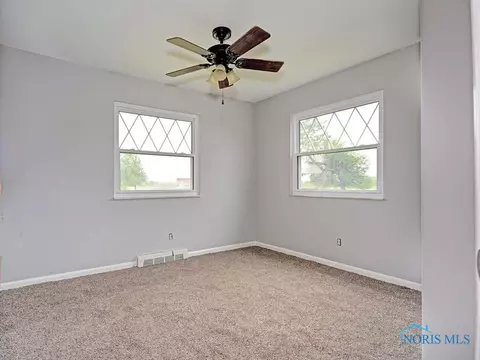 6787 Walbridge Rd, Walbridge, OH 43465 photo 5
