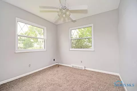 6787 Walbridge Rd, Walbridge, OH 43465 photo 7