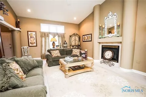 736 Timberview Dr, Findlay, OH 45840 photo 17