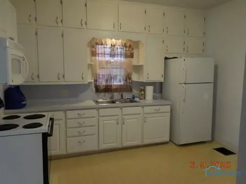 22609 W Front St, Curtice, OH 43412 photo 4