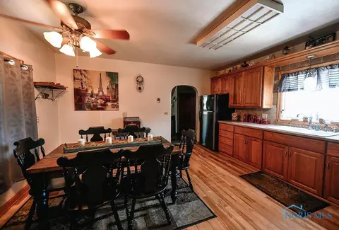 287 E Main St, Mccomb, OH 45858 photo 9