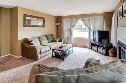 2324 Springmill Rd, Findlay, OH 45840 photo 3