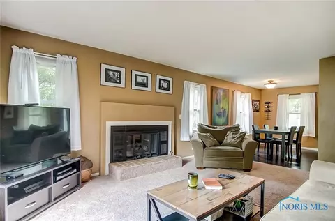 2324 Springmill Rd, Findlay, OH 45840 photo 4