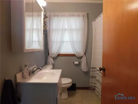 210 S Cedar St, West Unity, OH 43570 photo 10