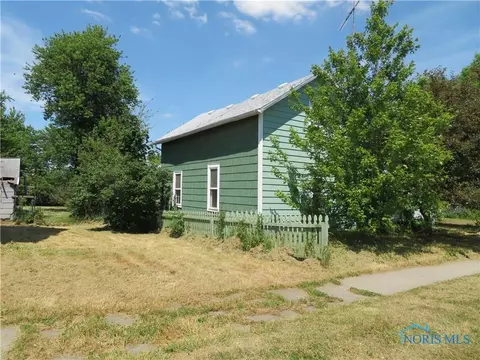 206 Main St, Leipsic, OH 45856 photo 2