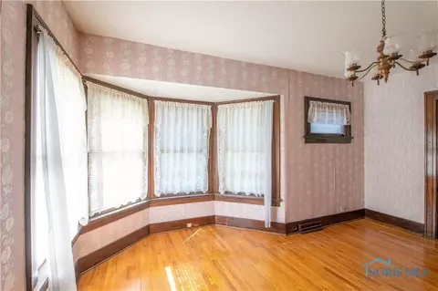 3920 Drexel Dr, Toledo, OH 43612 photo 9