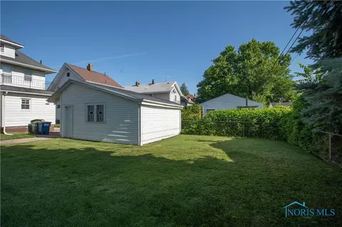 3920 Drexel Dr, Toledo, OH 43612 photo 33