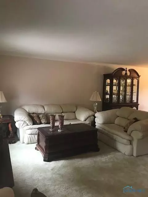 402 Sycamore St, Deshler, OH 43516 photo 6