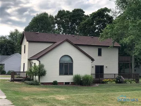 406 E Church St, West Unity, OH 43570 photo 1