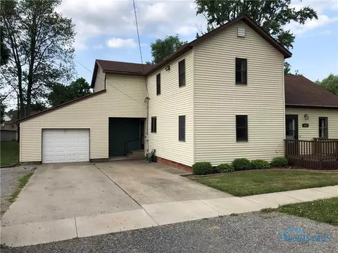 406 E Church St, West Unity, OH 43570 photo 2