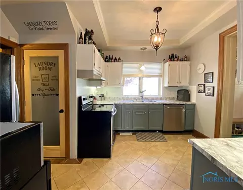 357 Hedges St, Tiffin, OH 44883 photo 12