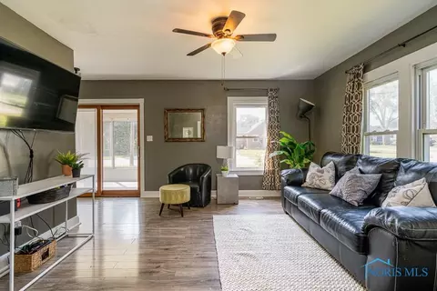 2007 Glenview Dr, Maumee, OH 43537 photo 11