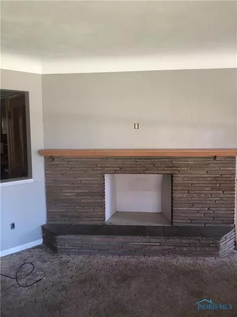 3512 Fleitz Dr, Oregon, OH 43616 photo 3