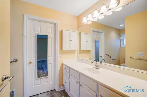 6844 Reflections Dr, Maumee, OH 43537 photo 23