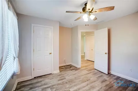 6844 Reflections Dr, Maumee, OH 43537 photo 26