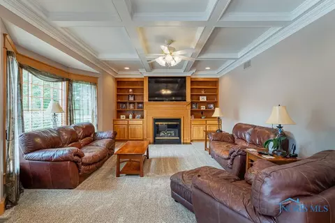 8967 White Eagle E, Sylvania, OH 43560 photo 11