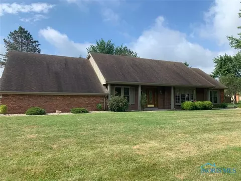 725 Wesley Ave, Bryan, OH 43506 photo 1