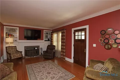 407 E John St, Maumee, OH 43537 photo 4