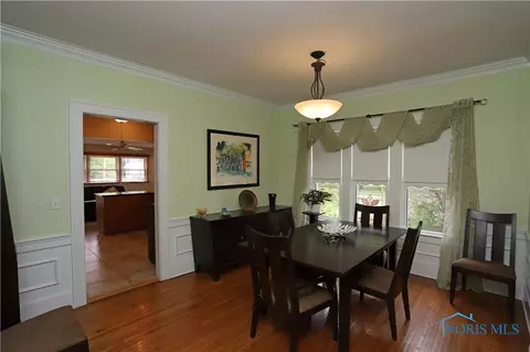 407 E John St, Maumee, OH 43537 photo 10