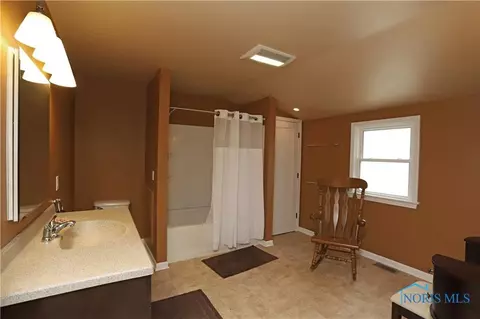407 E John St, Maumee, OH 43537 photo 33