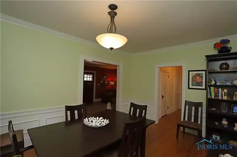 407 E John St, Maumee, OH 43537 photo 9