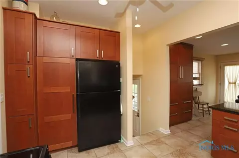 407 E John St, Maumee, OH 43537 photo 18