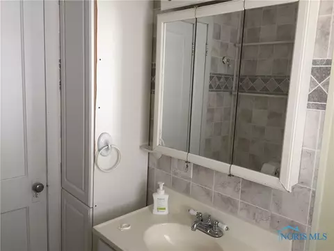 741 Wright Ave, Toledo, OH 43609 photo 6