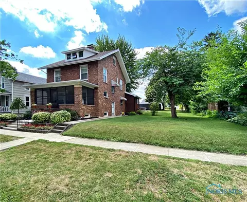 60 Walker St, Tiffin, OH 44883 photo 3