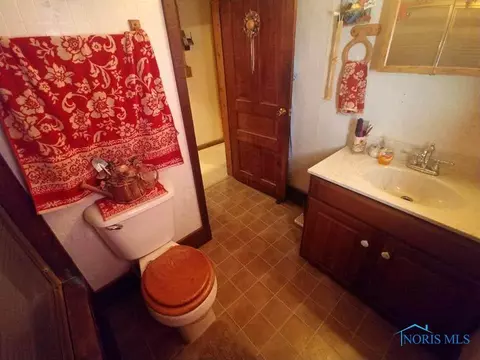 29 Main St, Leipsic, OH 45856 photo 7