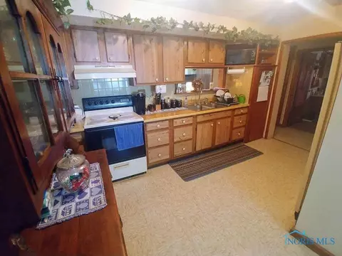29 Main St, Leipsic, OH 45856 photo 9